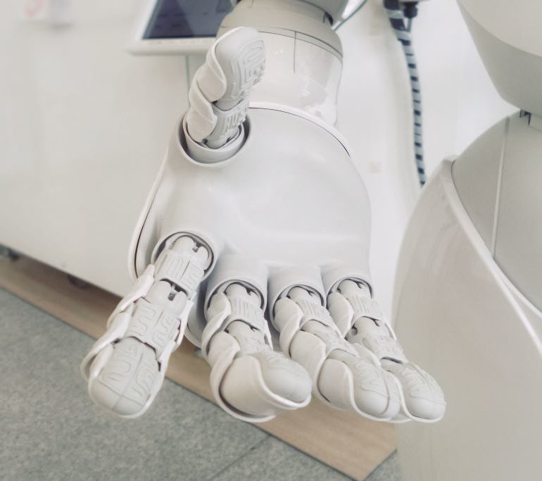 Robots ayudan a controlar enfermedades crónicas desde casa
