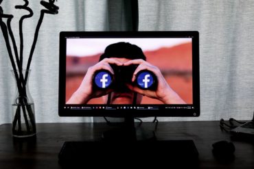 ¿Tienes iPhone? Atención: Facebook ha usado tu cámara en secreto