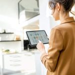 ¿Qué es una smart house y cómo automatizar la tuya?