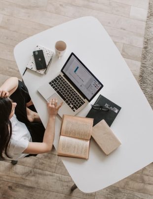 Mujeres, teletrabajo y su impacto en el sector público